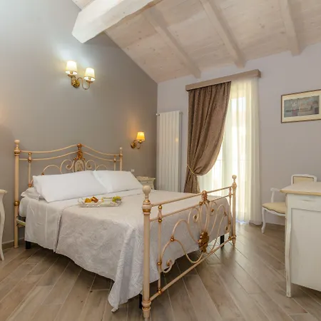 Nocleg ze śniadaniem Le Torri Di 4*