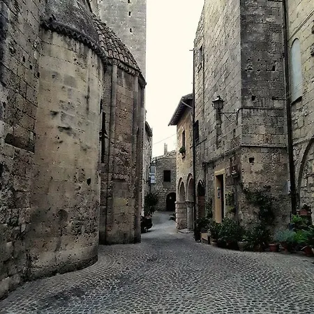 Le Torri Di Oda ve Kahvaltı Tarquinia