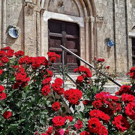 Oda ve Kahvaltı Le Torri Di 4*