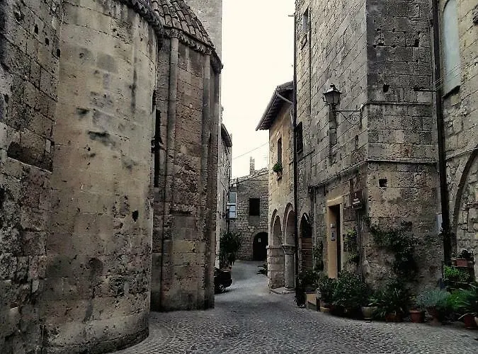 Le Torri Di Couette-café Tarquinia